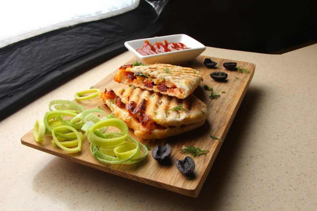 toast sandwich panini